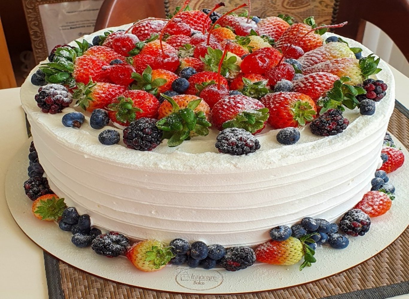 BOLO_COM_FRUTAS