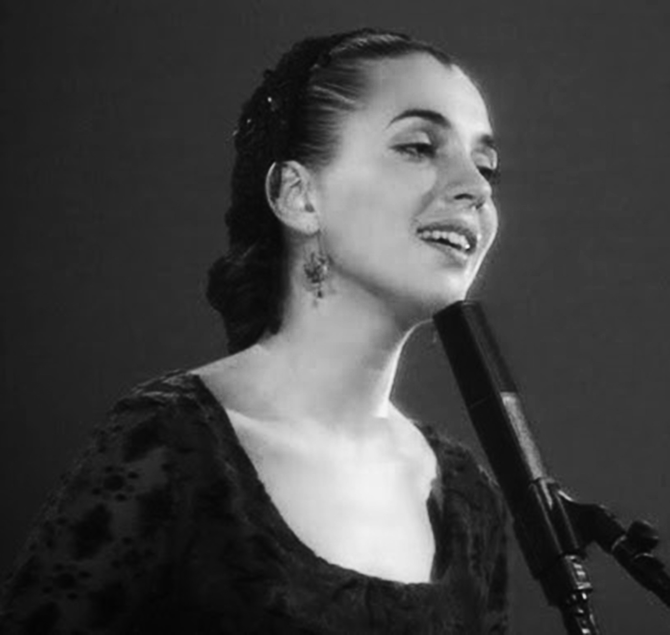TERESA SALGUEIRO VUESTRA MAJESTADE